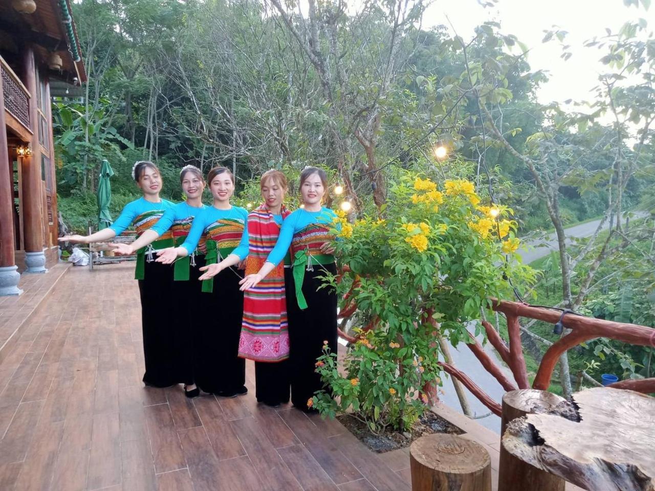 Pu Luong Sala Homestay Huong Ba Thuoc Esterno foto