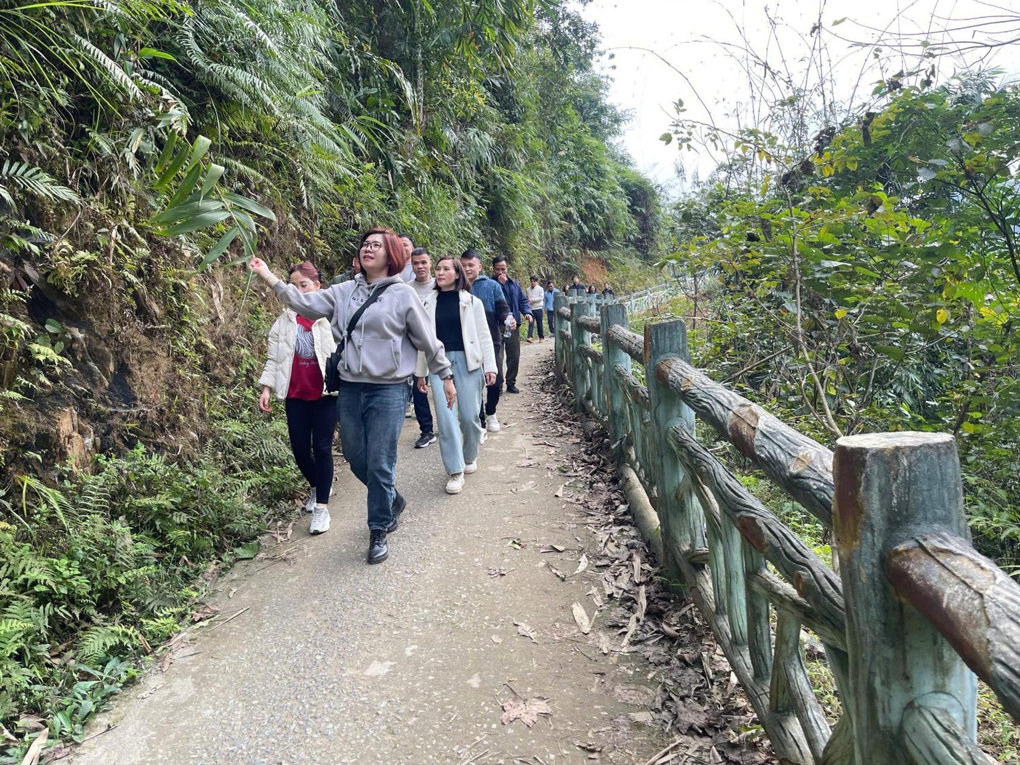 Pu Luong Sala Homestay Huong Ba Thuoc Esterno foto